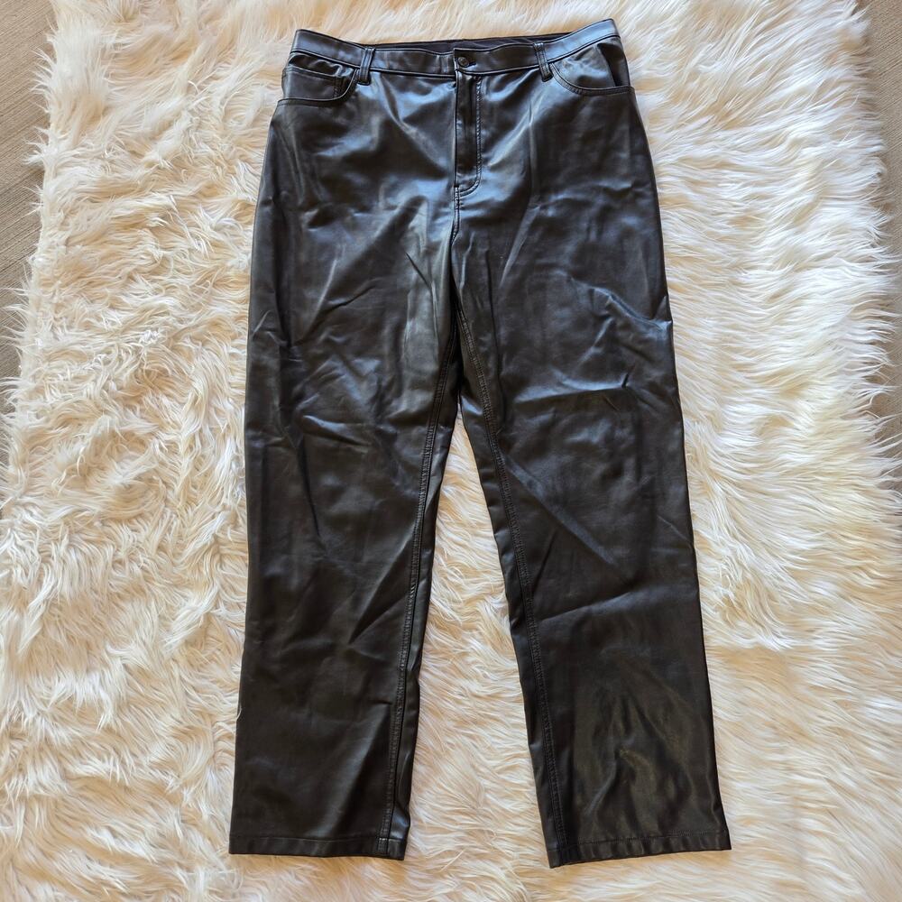 Abercrombie & Fitch 90's Straight Ultra High Rise Pant Vegan Leather Black 34R - Picture 3 of 6